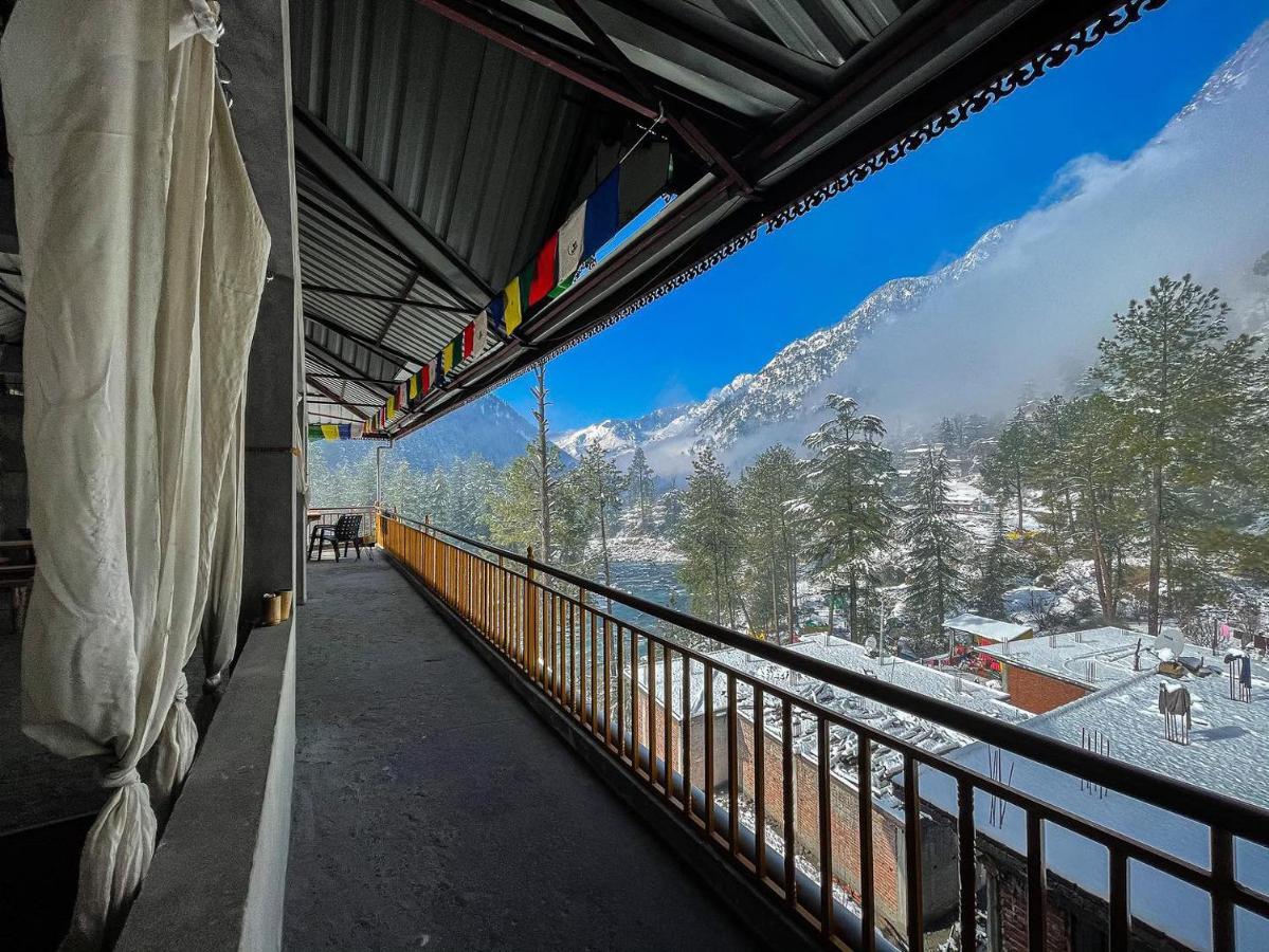 Highland Spirit Hotel Kasol Exterior photo