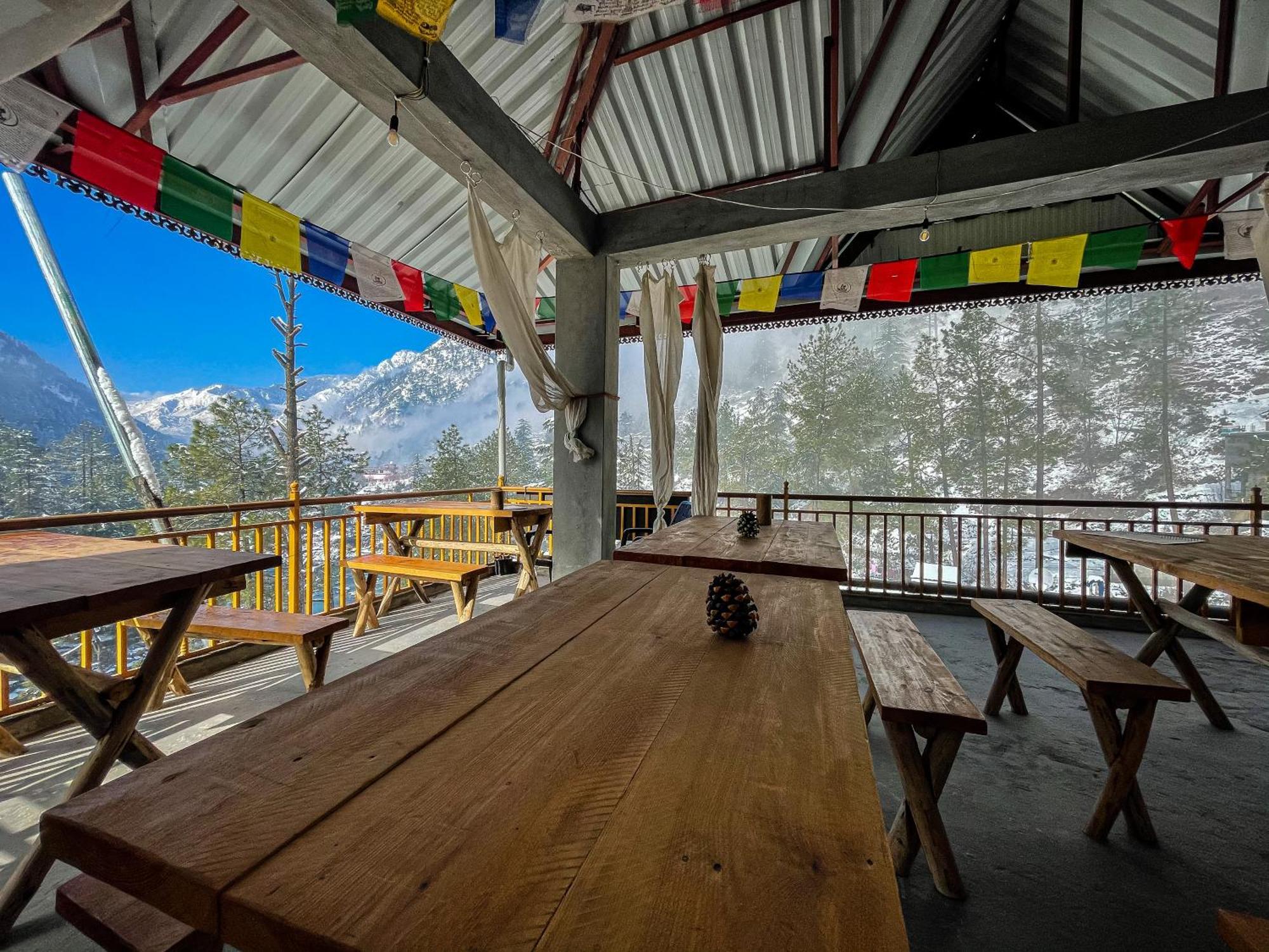 Highland Spirit Hotel Kasol Exterior photo
